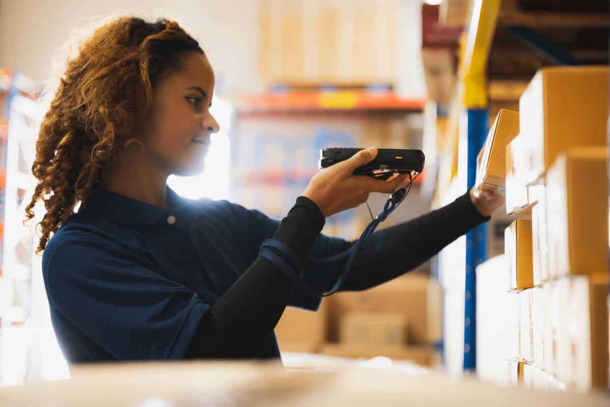 Qué es picking y packing​: guía completa del servicio que agiliza tus pedidos en línea